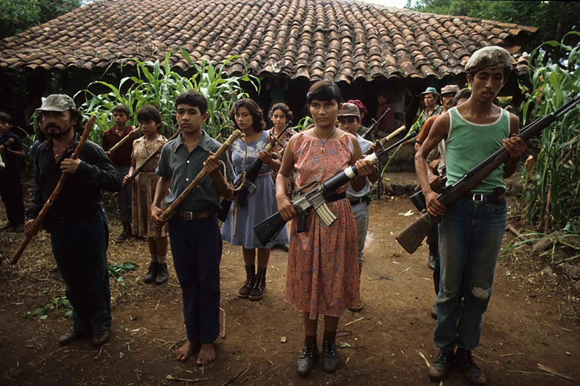 Training in a guerrilla camp in Guazapa, San Salvador. Photo: Giovanni Palazzo/Museo de la Palabra y la Imagen