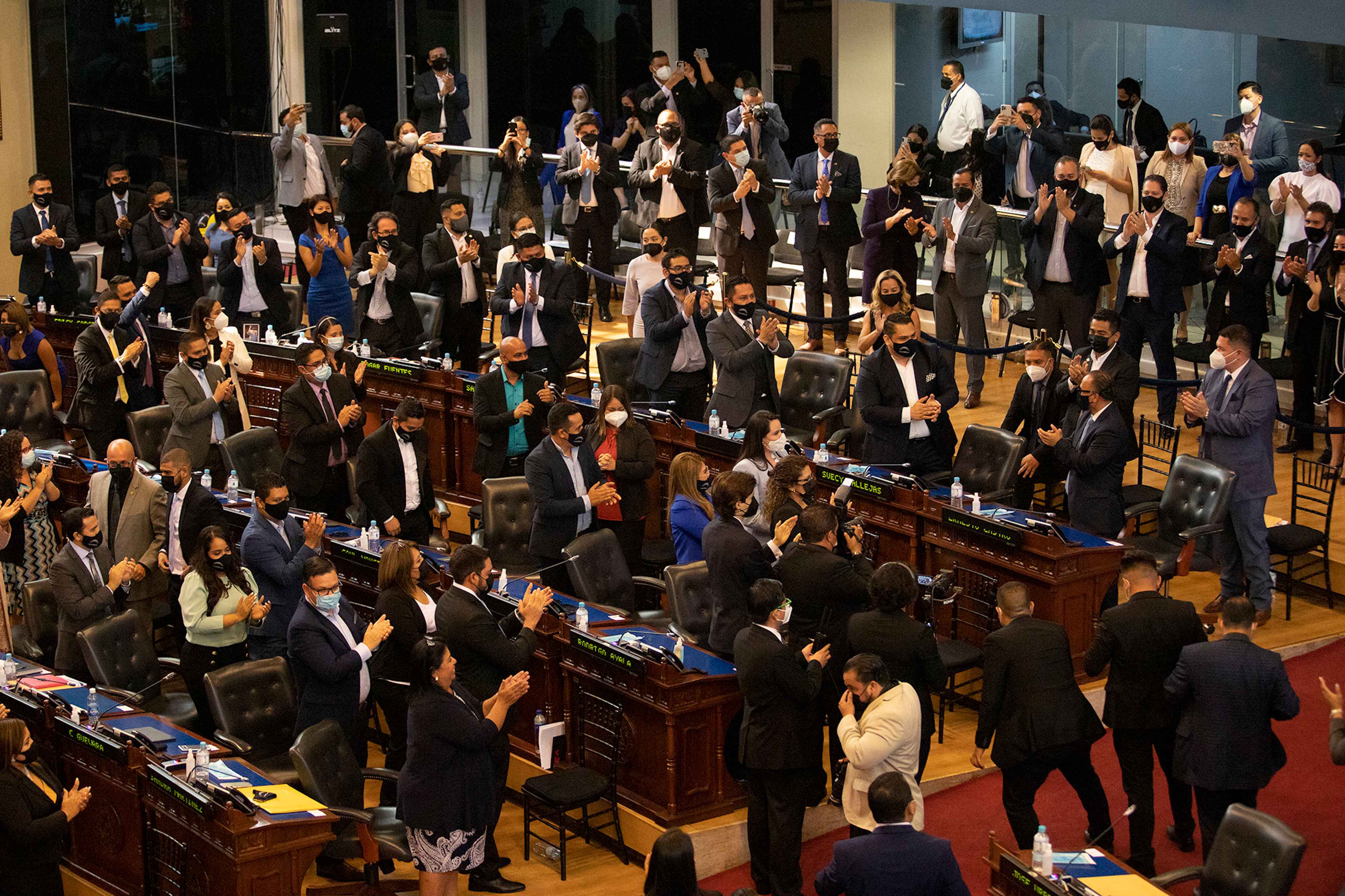 The Nuevas Ideas legislative bloc celebrates the appointment of Ernesto Castro, President Nayib Bukele’s friend and associate, as the new president of the Legislative Assembly's board of directors in the May 1, 2021, session. Photo Carlos Barrera