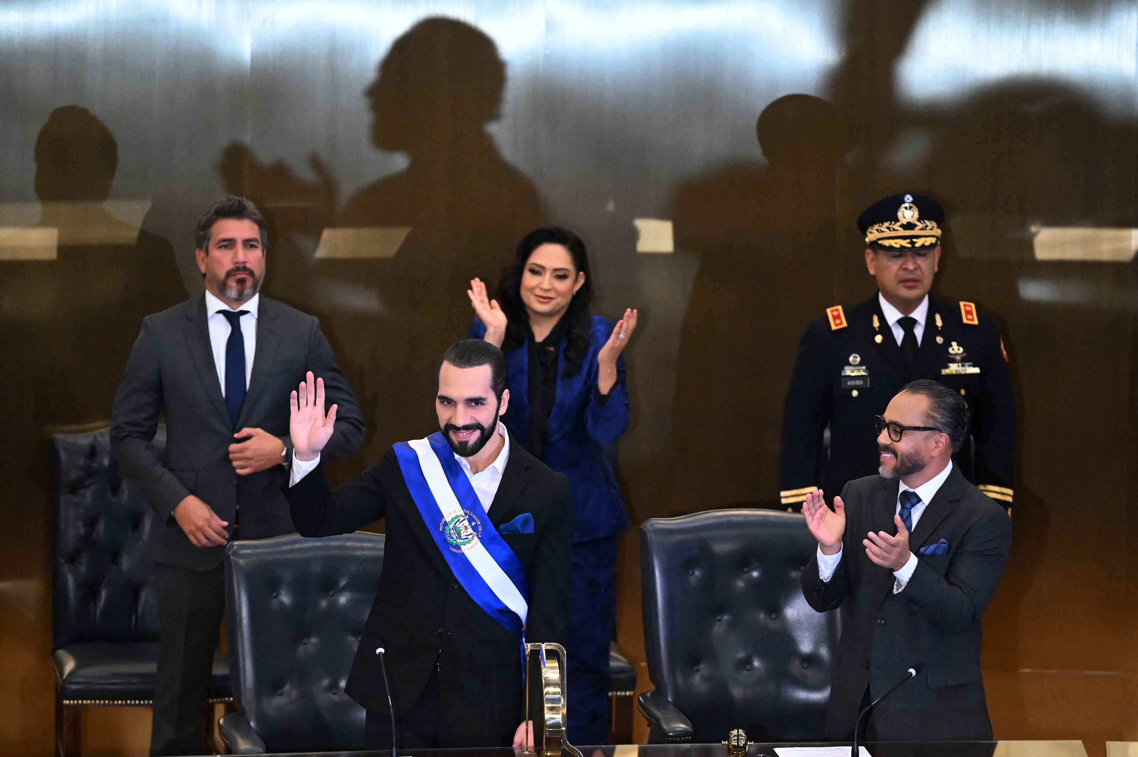 Salvadoran President Nayib Bukele (left) and Ernesto Castro (right), president of the Legislative Assembly, at Bukele's fourth state of the nation address on June 1, 2023. Photo Marvin Recinos/AFP