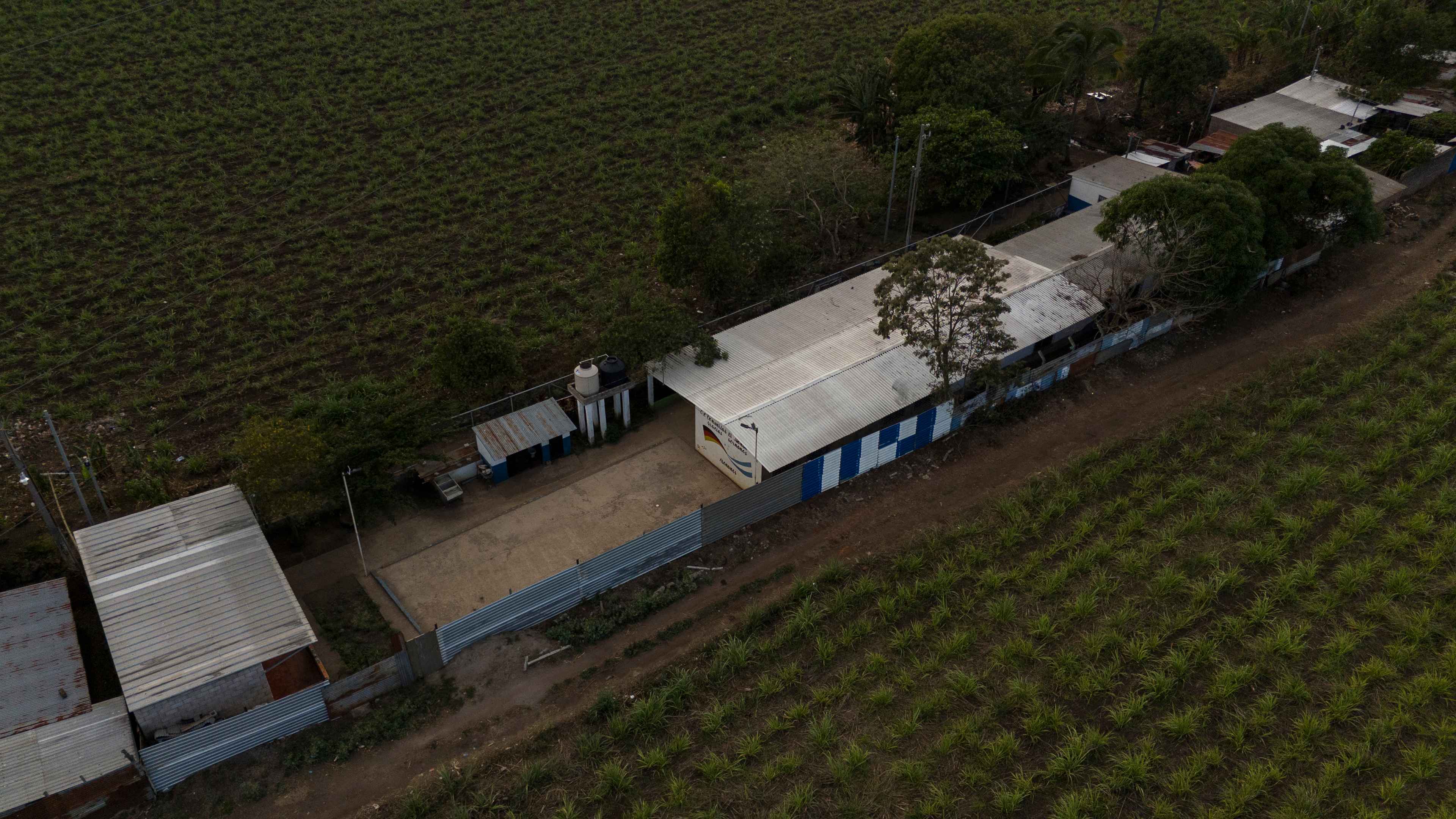 On Feb. 20, 2025, the Ministry of Education announced the closure of the El Bambú school in Izalco. The Ministry justified the closure due to a low enrollment for 2025. Photo Víctor Peña