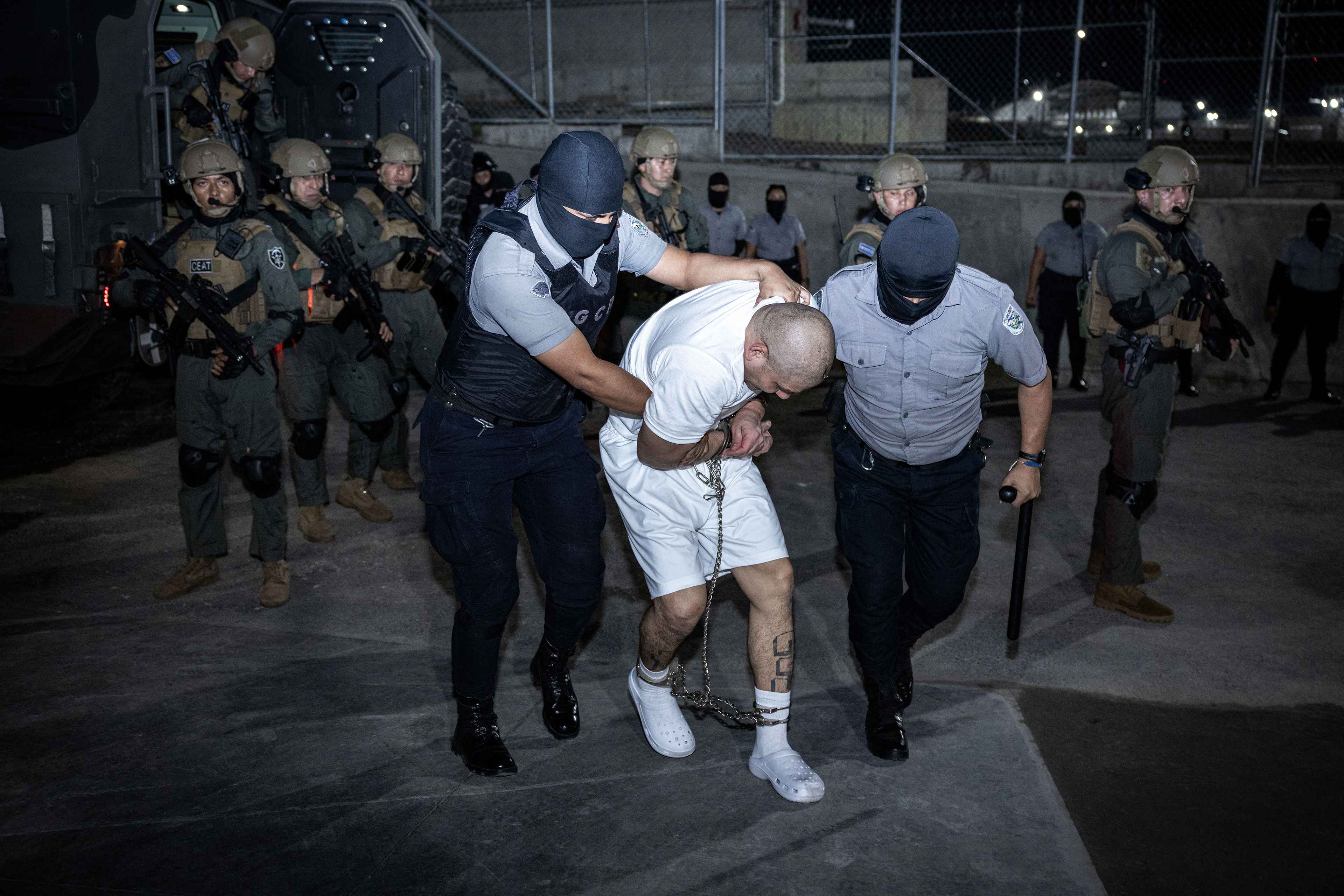 MS-13 leader César Humberto López Larios, alias “Greñas de Stoner”, released in 2020 by the government of Nayib Bukele, was transferred to the Center for Confinement of Terrorists (CECOT) on March 16. Photo: Press Secretariat of the Presidency of El Salvador
