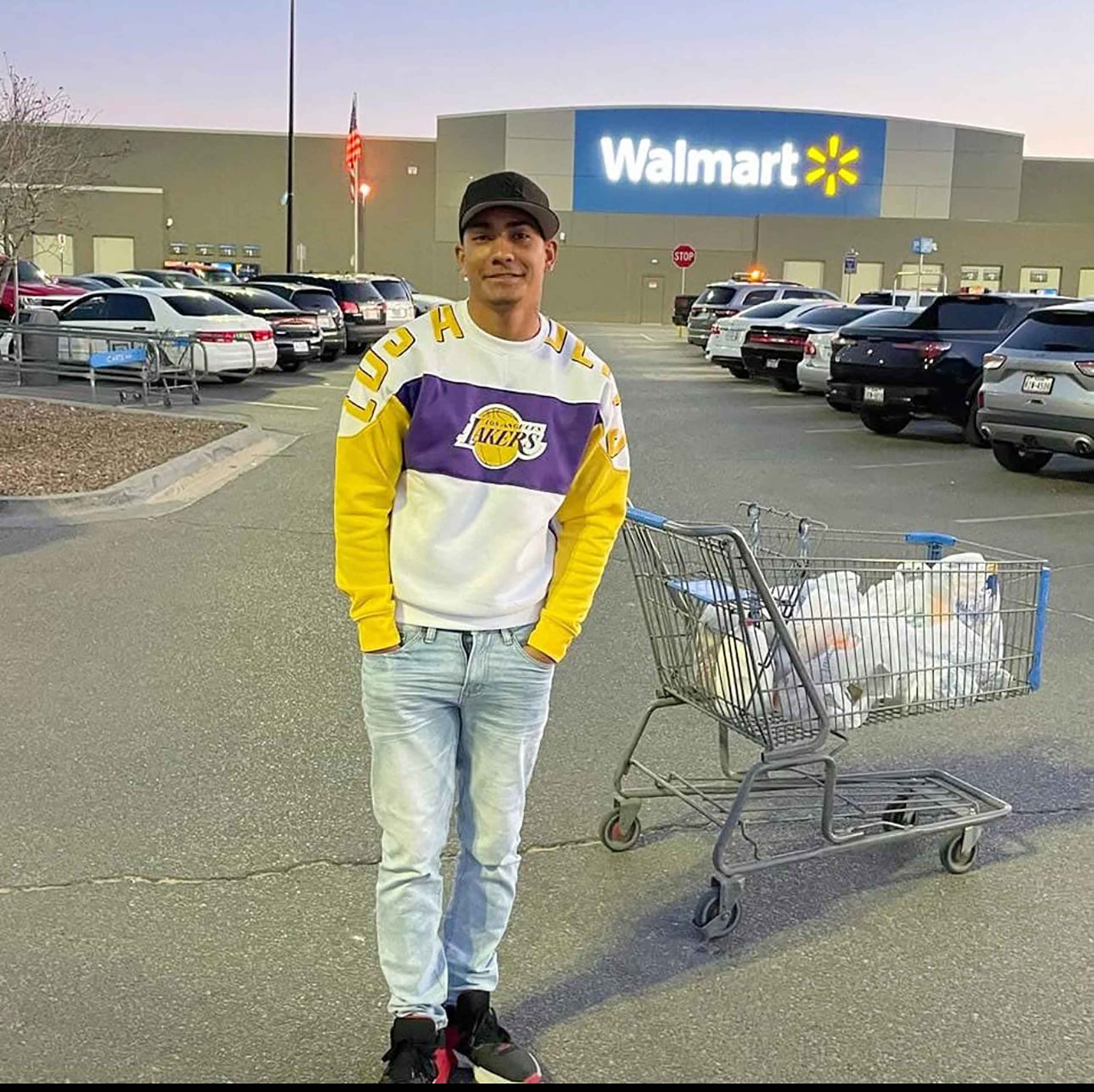 Jesús Ríos' wife says she has not been able to communicate with him since March 15. Three flights of deported Venezuelans arrived the next day in El Salvador. Photo: Courtesy