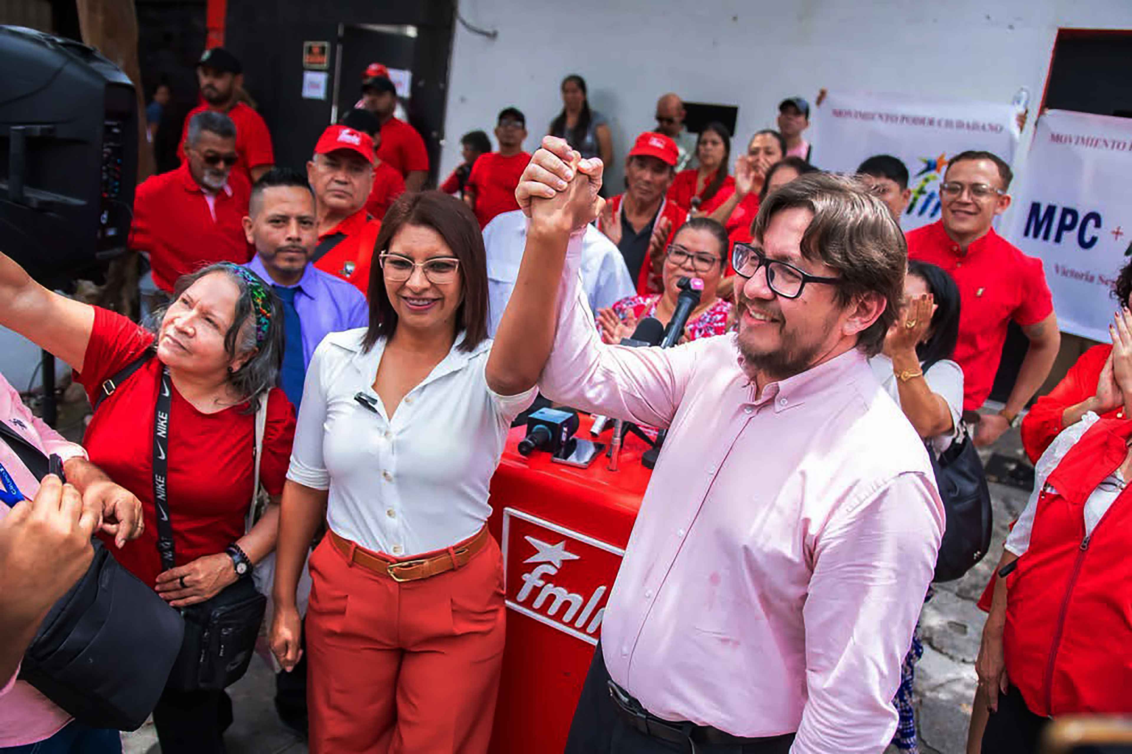 El Salvador: Dividida, pobre y con miedo a Bukele, la oposición replantea sus ideologías 2 Oposición 3