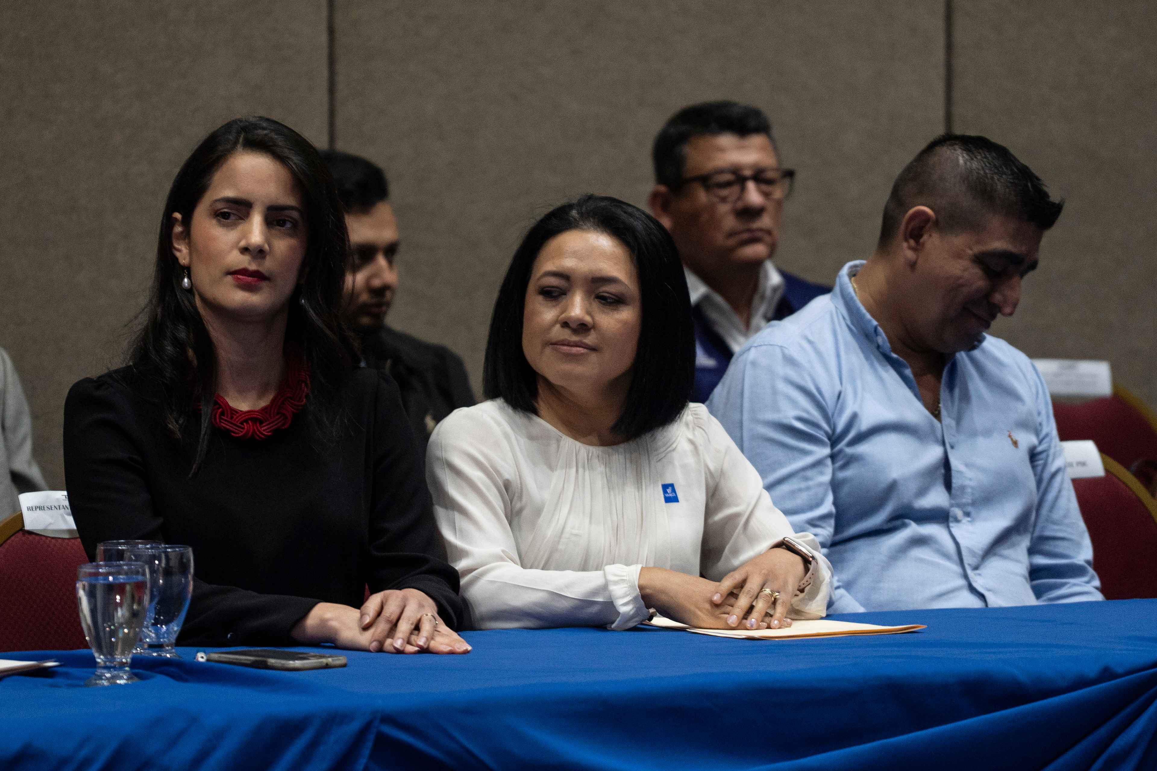 El Salvador: Dividida, pobre y con miedo a Bukele, la oposición replantea sus ideologías 10 Oposición 12