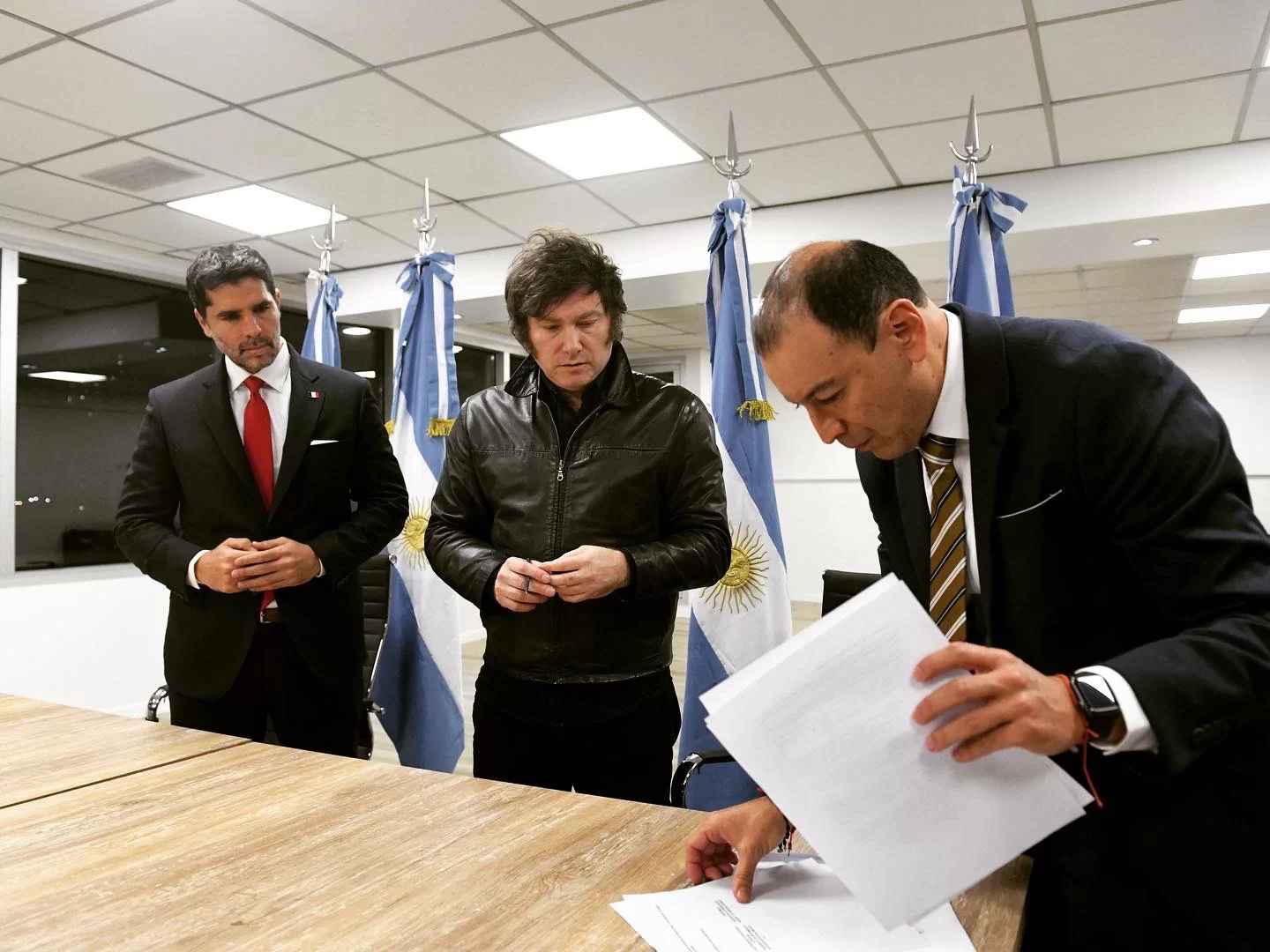 El Salvador: Dividida, pobre y con miedo a Bukele, la oposición replantea sus ideologías 13 Oposición 15