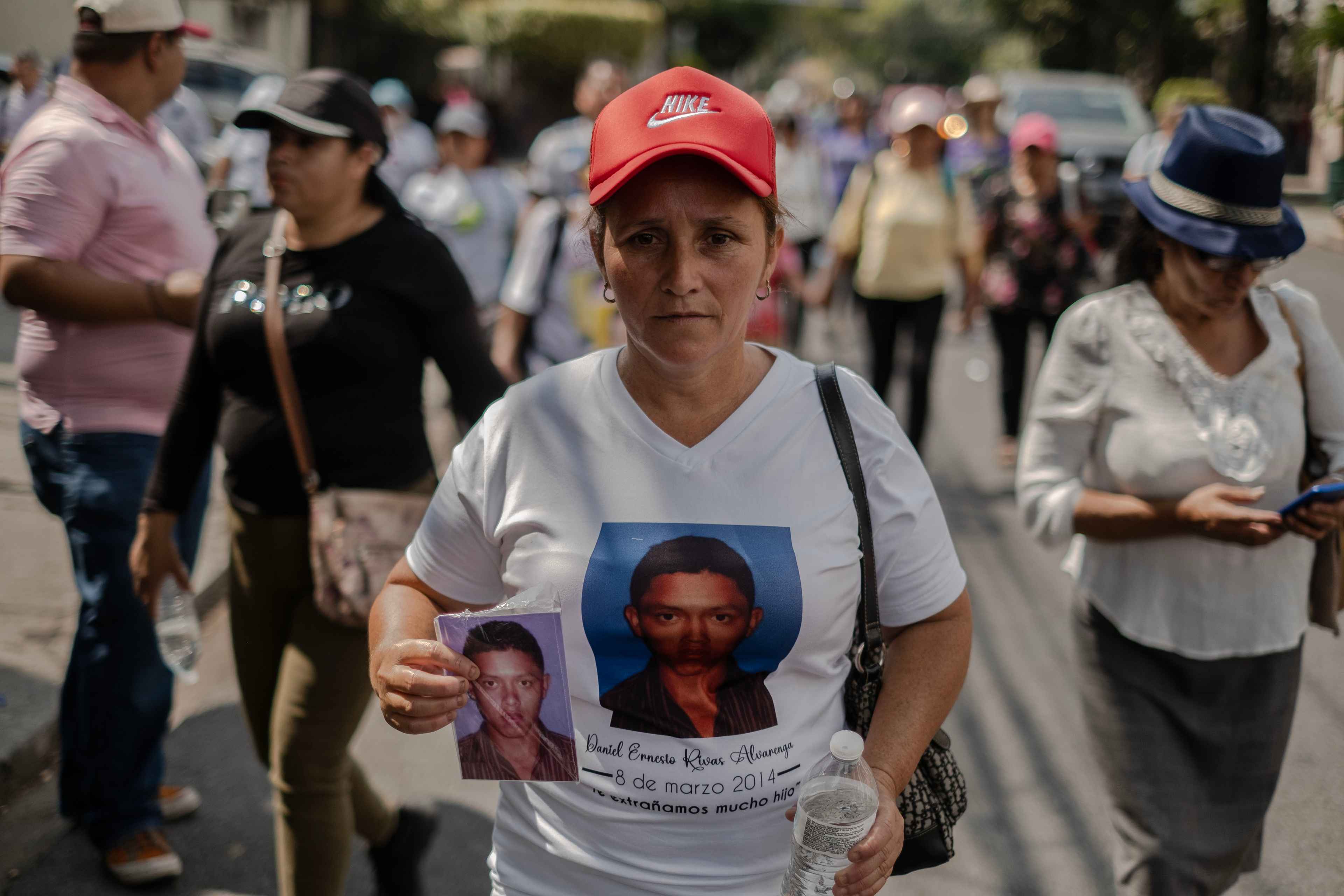 Las madres buscadoras se topan con el régimen de Bukele 13 Buscadoras 15