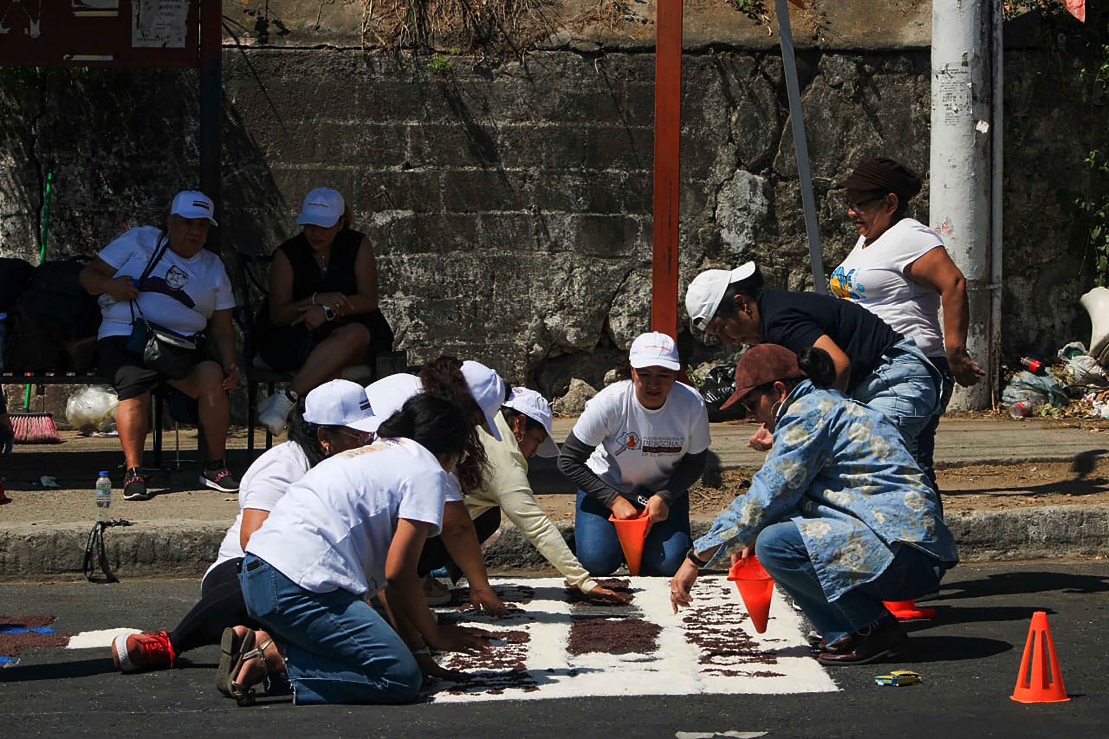 Las madres buscadoras se topan con el régimen de Bukele 5 Buscadoras 7